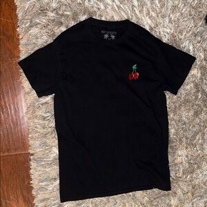 Black Men's Riot Society T‑Shirt with Red Cherry Skull Embroidery Size Small